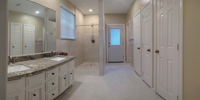 Building Photo - 20406 Chadbury Park Dr