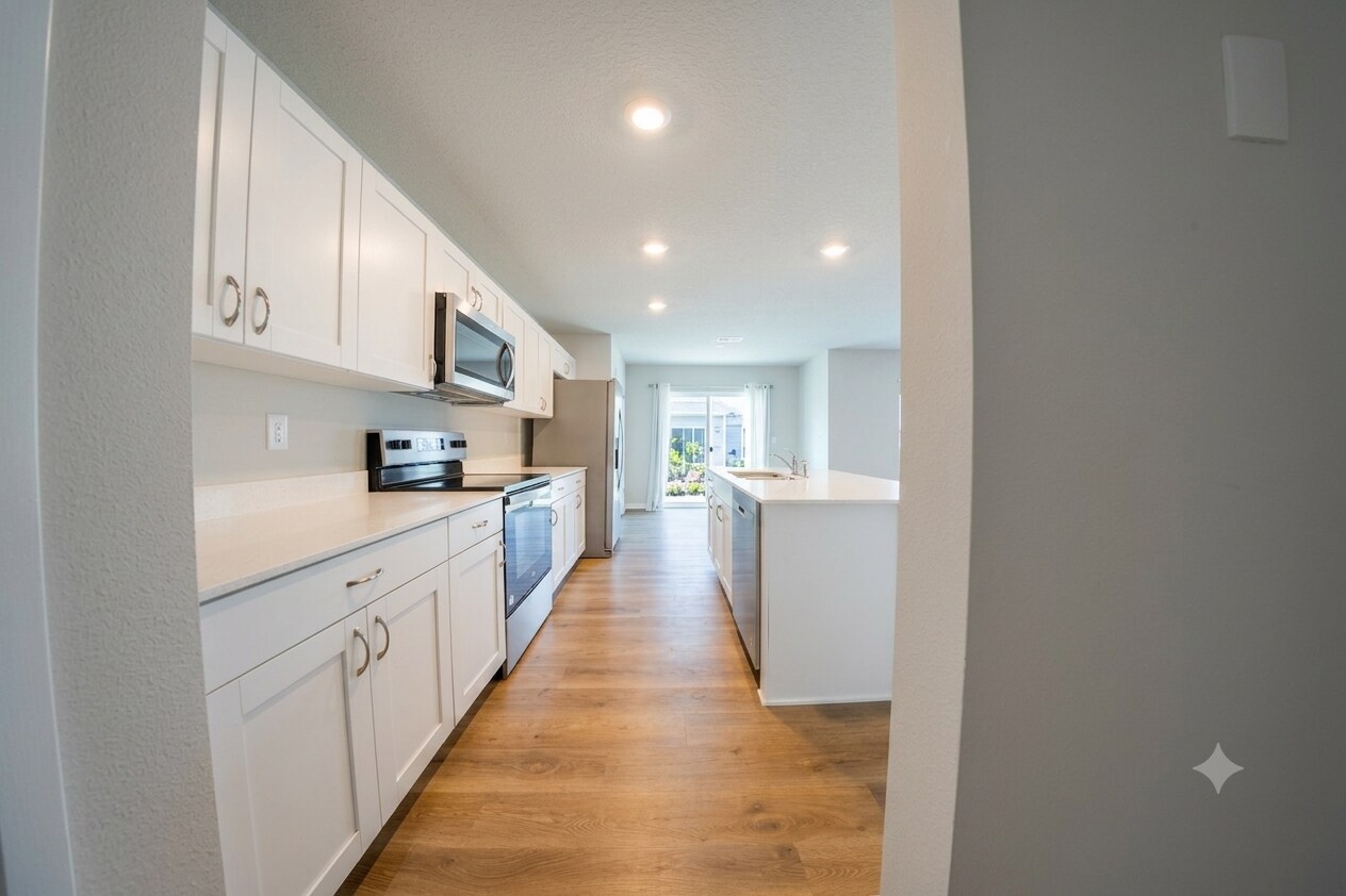 Building Photo - 303 Ember Dr