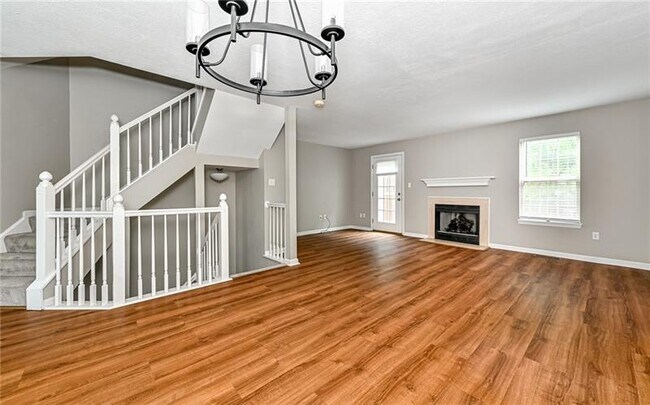 Building Photo - 229 Hillvue Dr