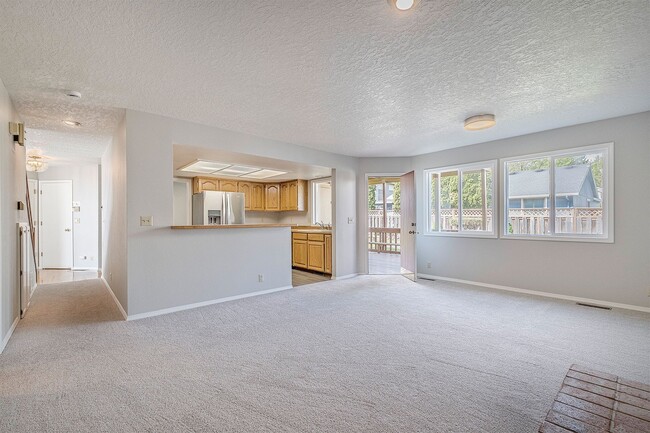 Building Photo - Spacious 5-Bedroom Home with Beautiful Bac...