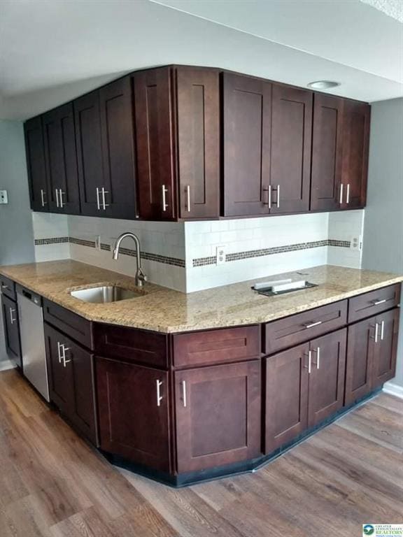 Building Photo - 933 N New St