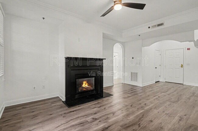 Building Photo - 1735 Peachtree St NW