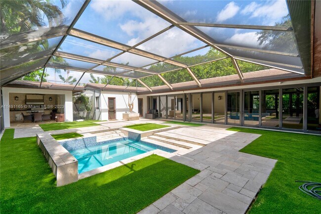 Building Photo - 2 SW 24th Rd