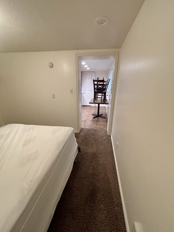 Building Photo - 1643 S State St