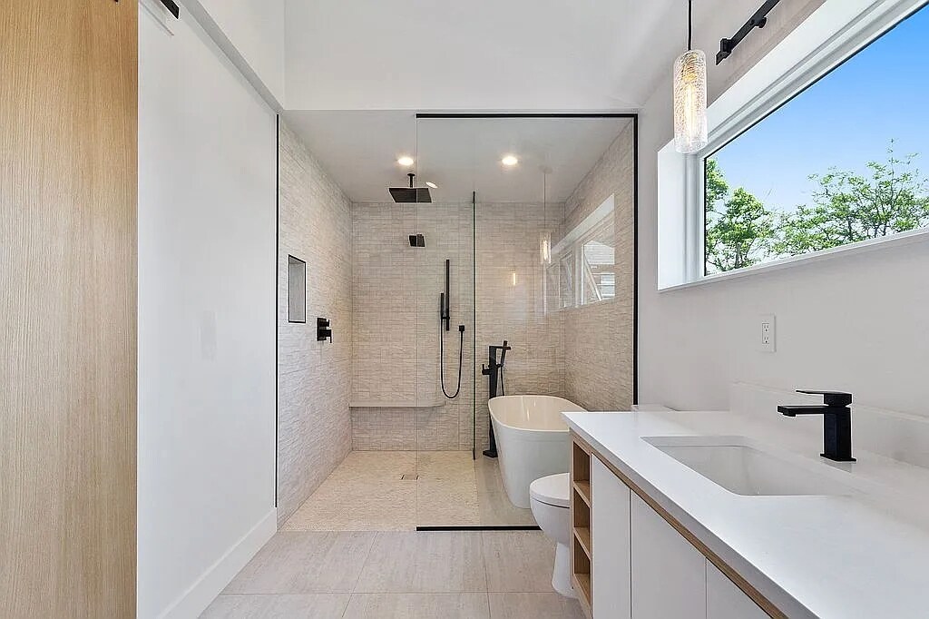 Master bathroom walk in shower and soaking tub - 963 Tennyson St