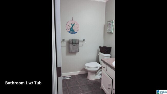Building Photo - 1248 MacQueen Dr