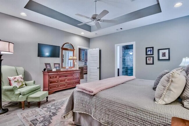 Building Photo - 1121 E Maxwell St