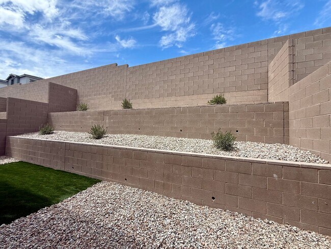 Building Photo - Modern Brand New Summerlin Home with 5 Bedrooms, Loft & Upgraded Finishes