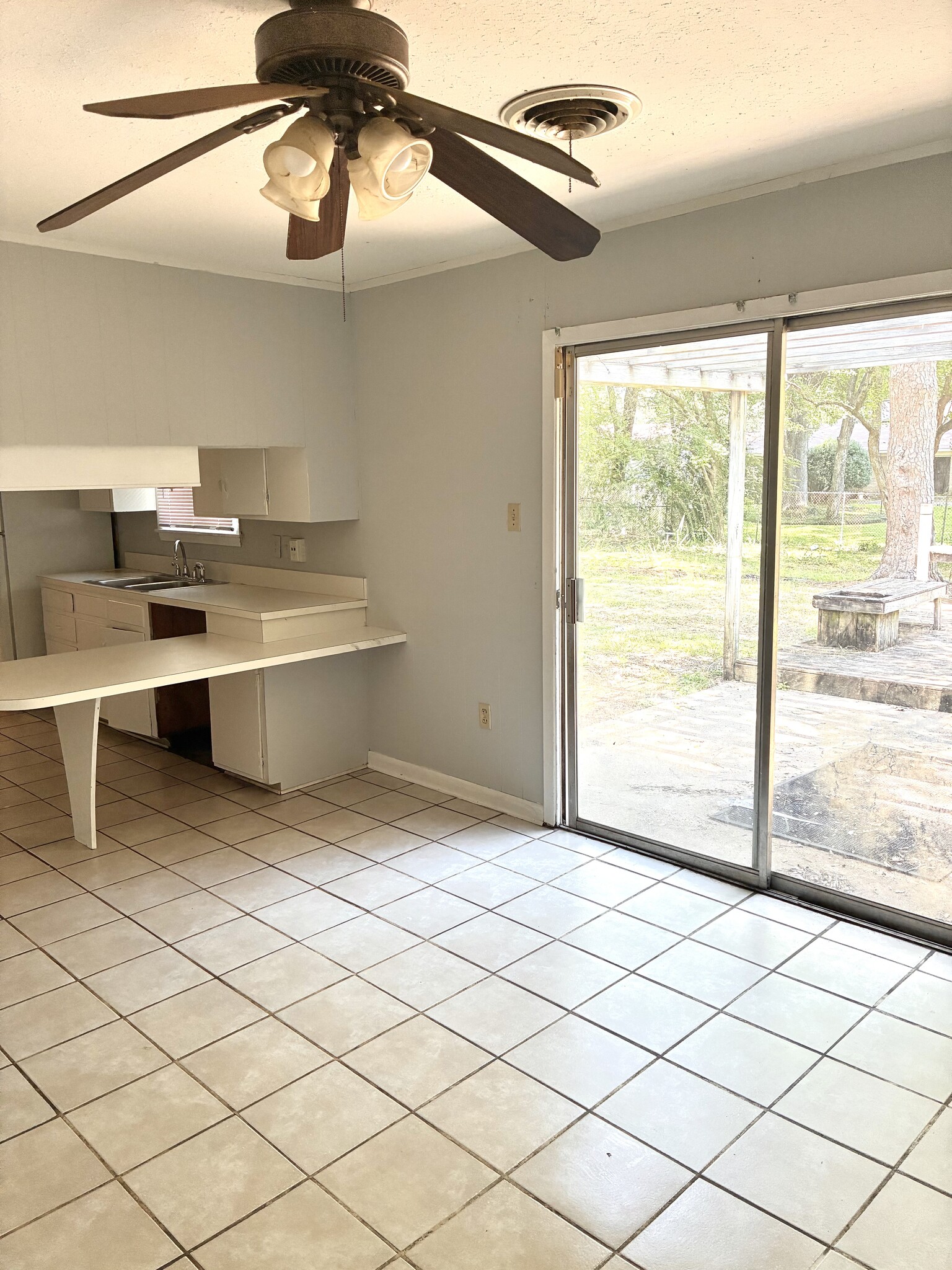 Building Photo - 1258 Plantation Blvd