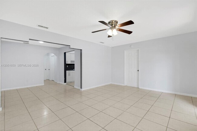 Building Photo - 670 NE 130th St