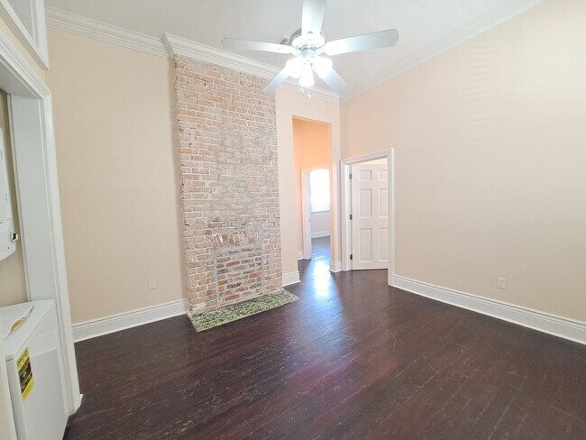 Building Photo - 3216 Bienville St