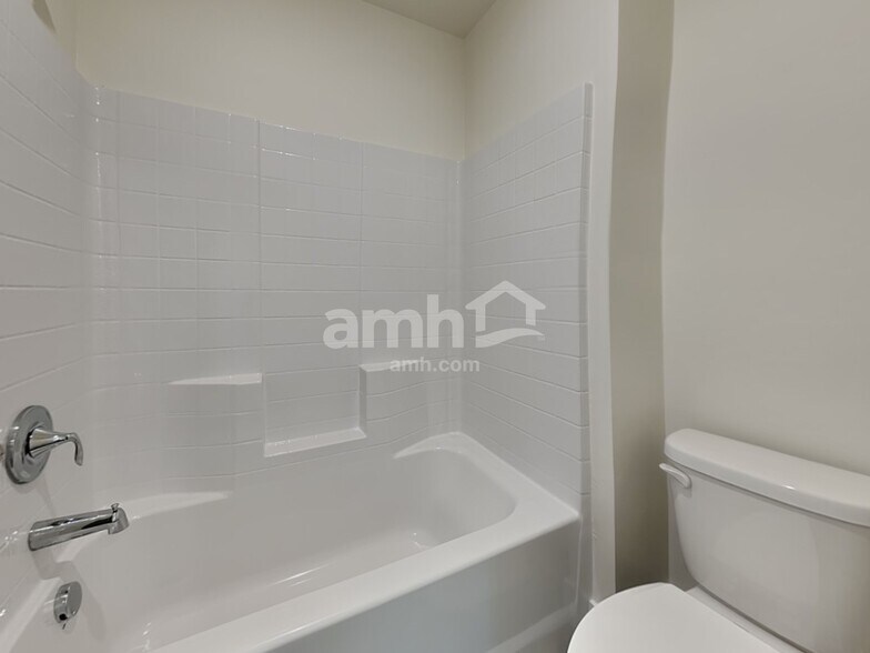 Building Photo - 11482 W Mesquite St