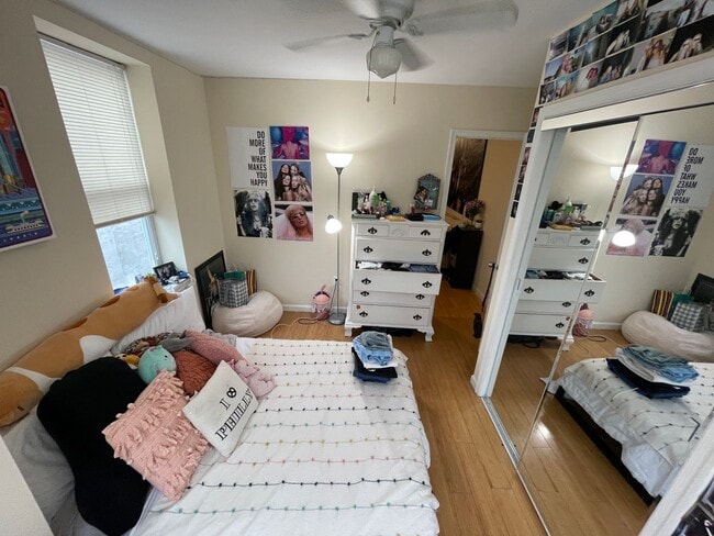 Building Photo - 1849 Willington St