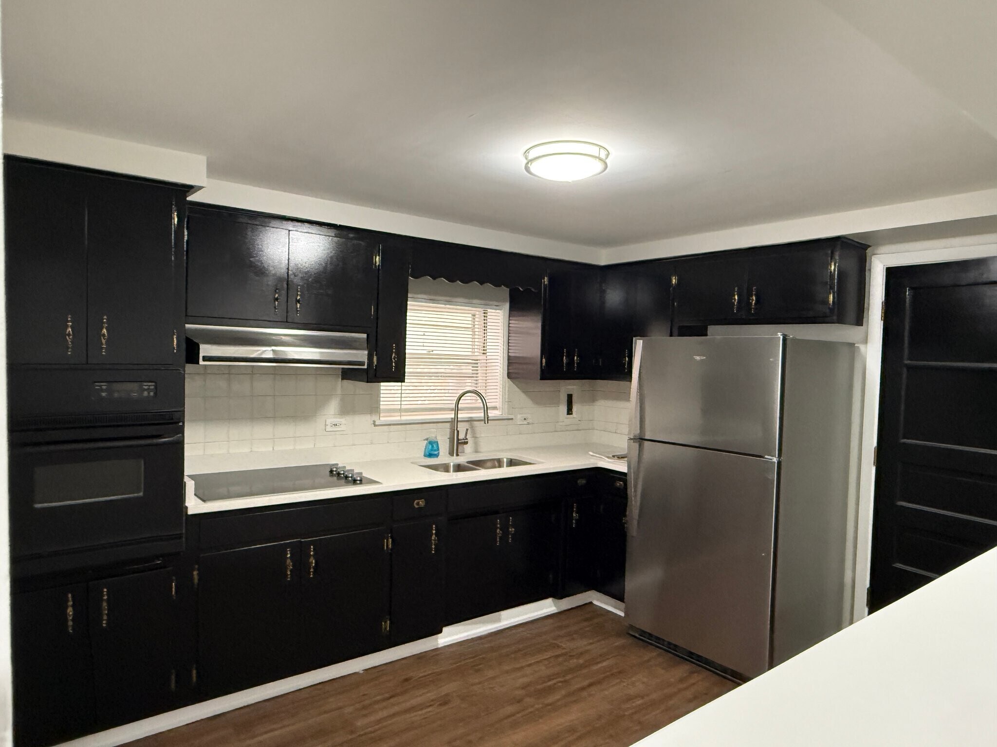 Building Photo - 9533 Schiller Blvd