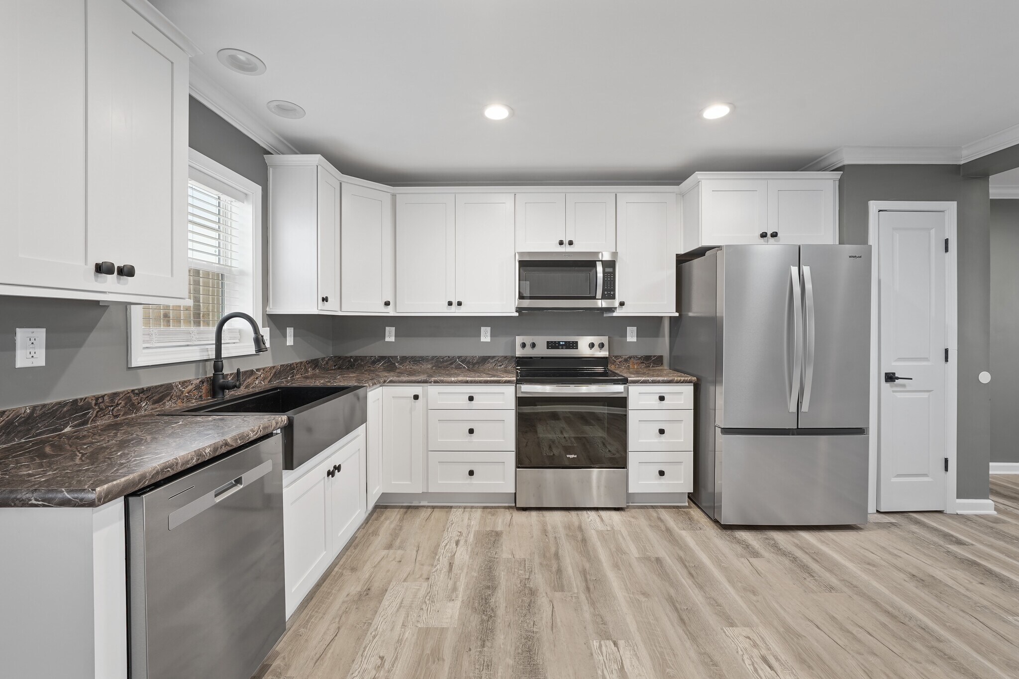 Building Photo - 1250 Bonneville Dr