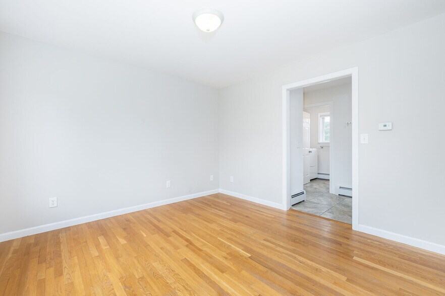 Building Photo - 249 Babbs Rd