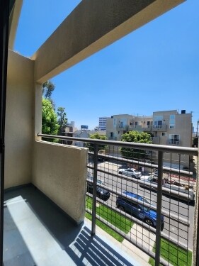 Interior Photo - 2120 Bentley Ave