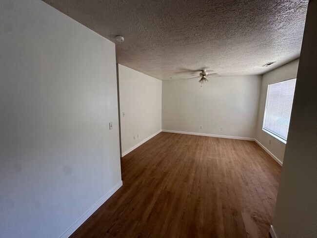 Building Photo - 580 S 1100 E