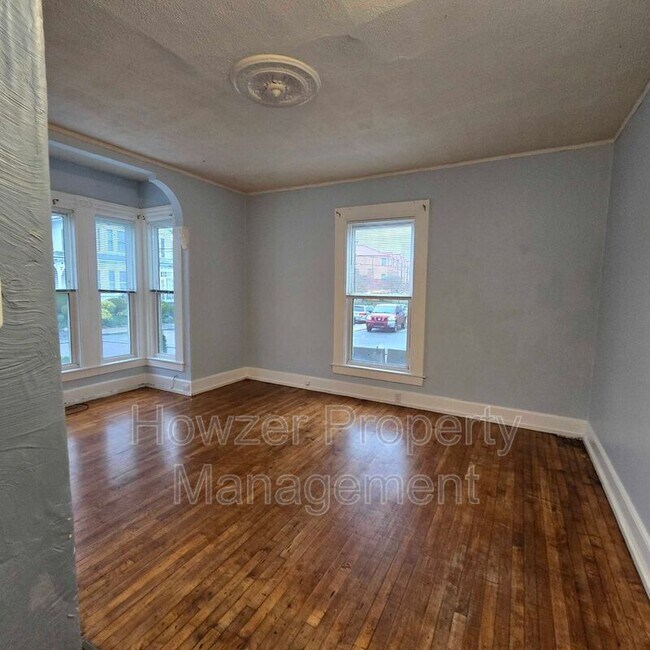 Building Photo - 14-18 Chester Ave