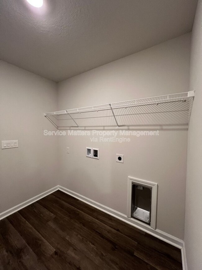 Building Photo - 8659 Tarsus Dr