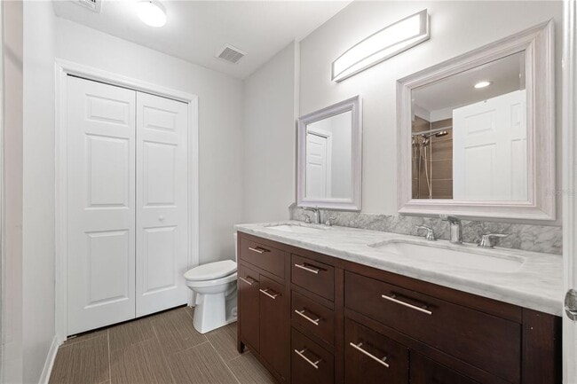 Building Photo - 9412 Lake Chase Island Way