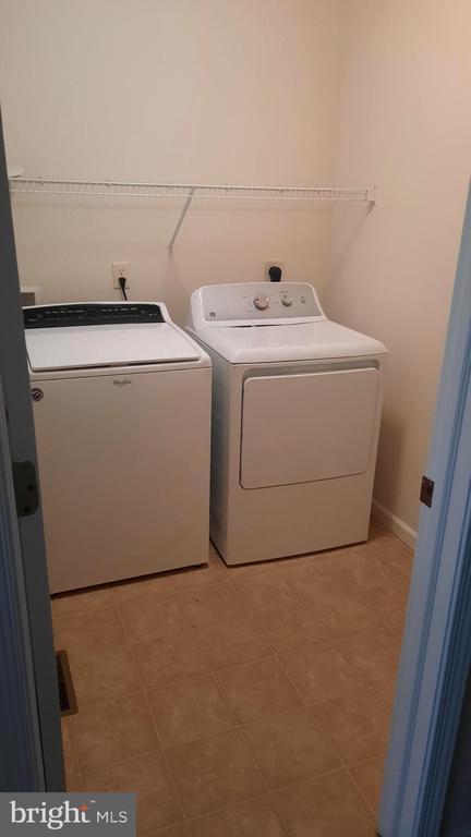 Building Photo - 303 Antilles Court