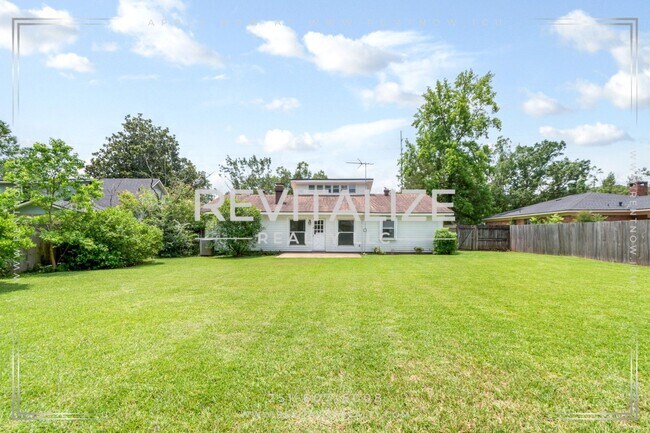 Building Photo - 6208 Cottage Hill Rd