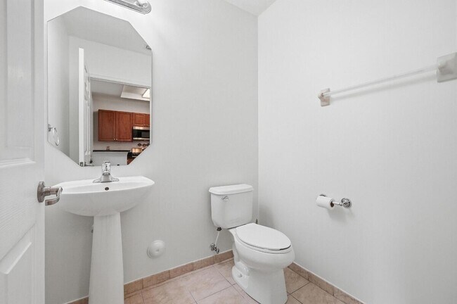 Building Photo - 4501 Mimosa Terrace