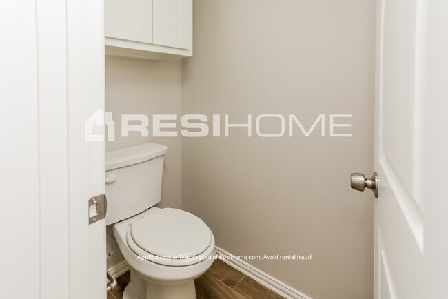 Building Photo - HOME FOR RENT!