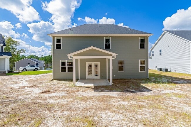 Building Photo - 587 Foothills St