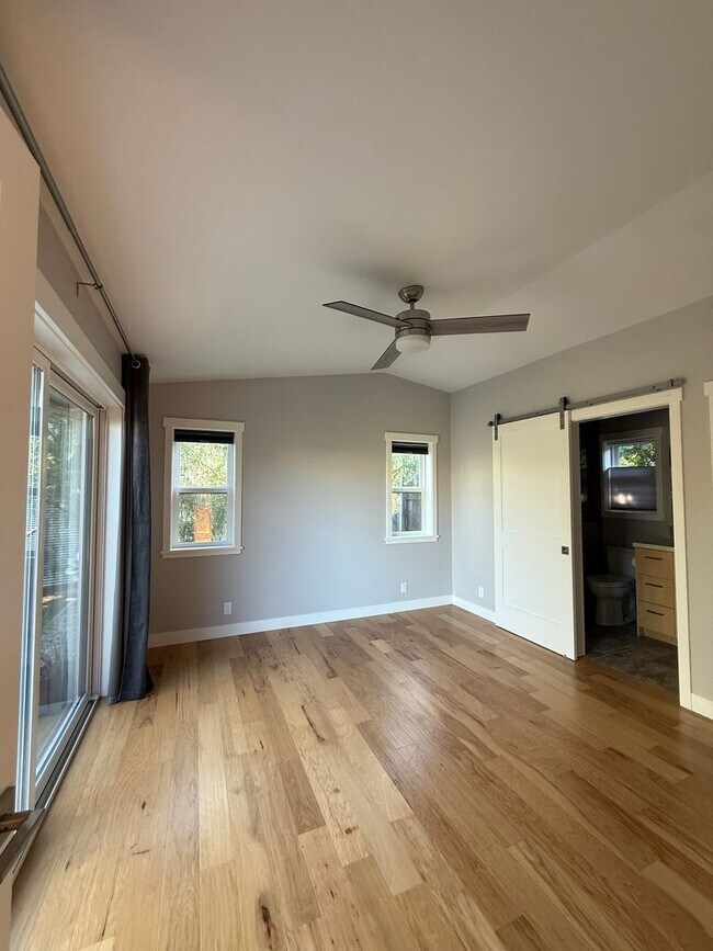 Building Photo - Convenient Modern 2 Bed/2 Bath in Solvang