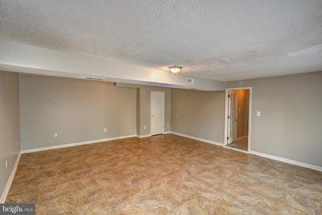 Building Photo - 311 Beech St