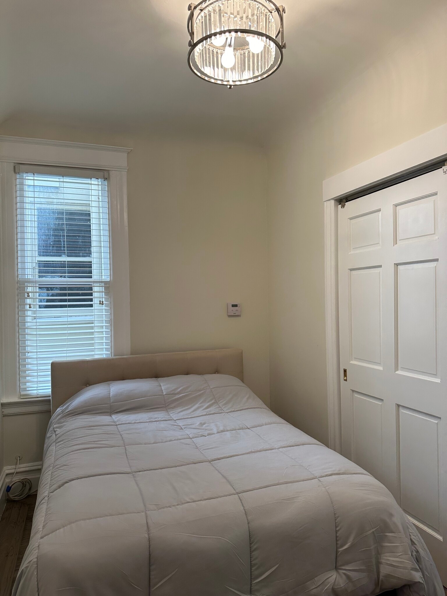 Second bedroom - 2546 Polk St