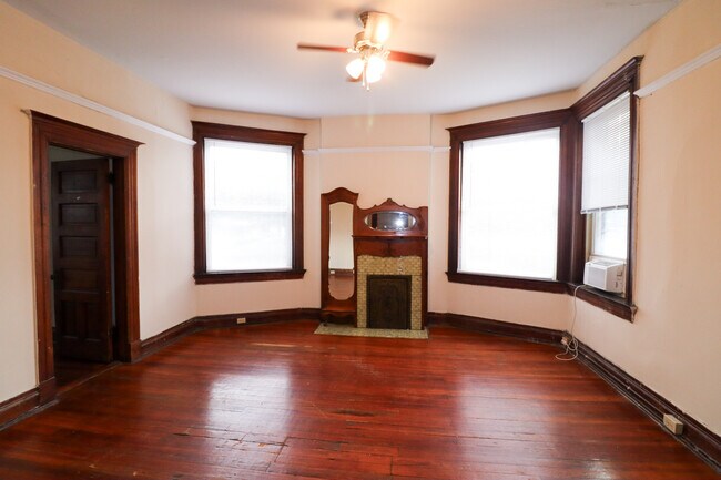 Building Photo - 2705 Eden Ave