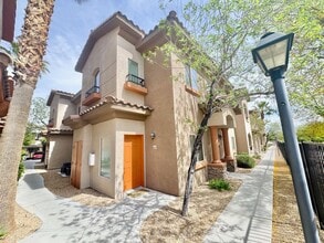 Building Photo - Fully upgraded condo with new flooring, paint, and appliances in Southwest Las Vegas