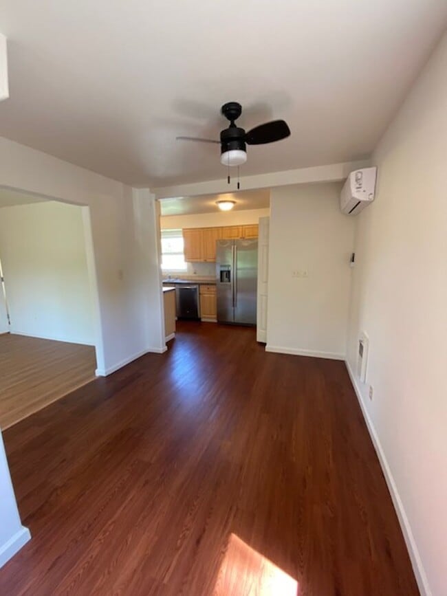 Building Photo - Updated Camas Townhome