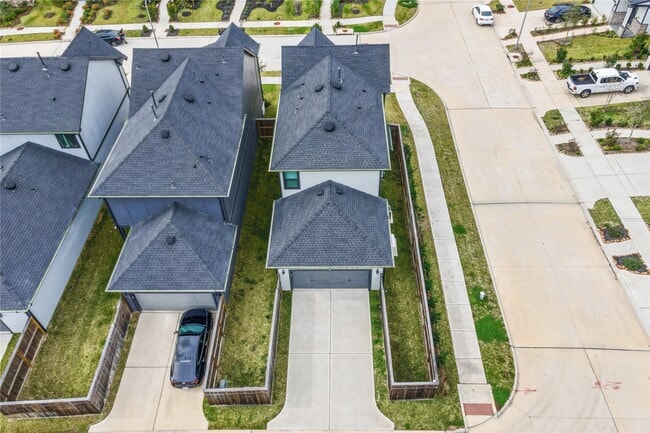 Building Photo - 1530 Noble Pk Dr