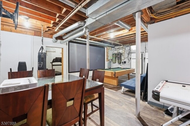 Building Photo - 1605 Justin Pl