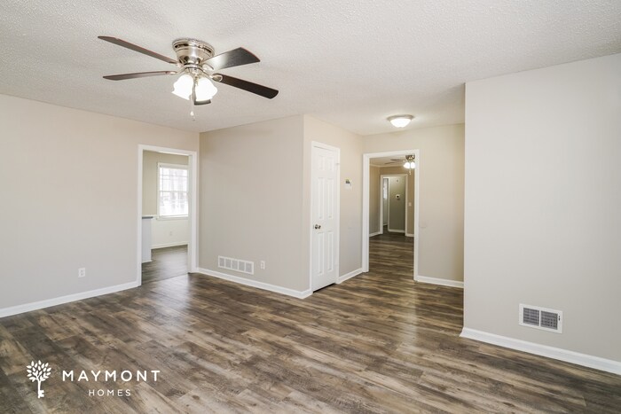 Building Photo - 2716 Diane Dr