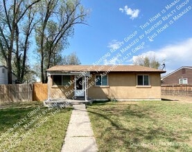 Building Photo - 2230 Ivanhoe Dr