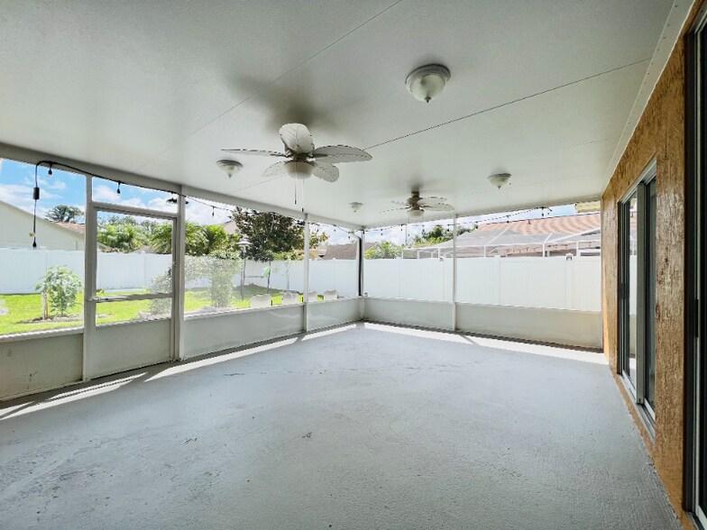 Building Photo - 3909 Yellow Finch Ln
