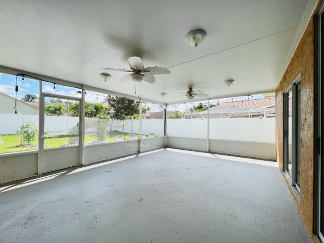 Building Photo - 3909 Yellow Finch Ln