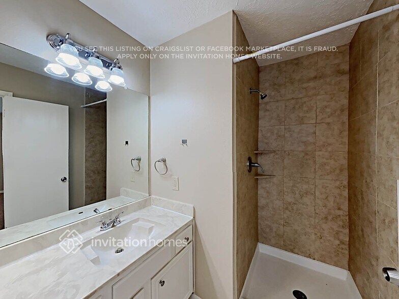 Building Photo - 2623 Foxden Dr
