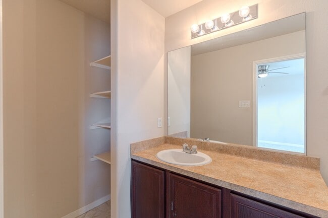 Building Photo - 21611 Falvel Misty Dr