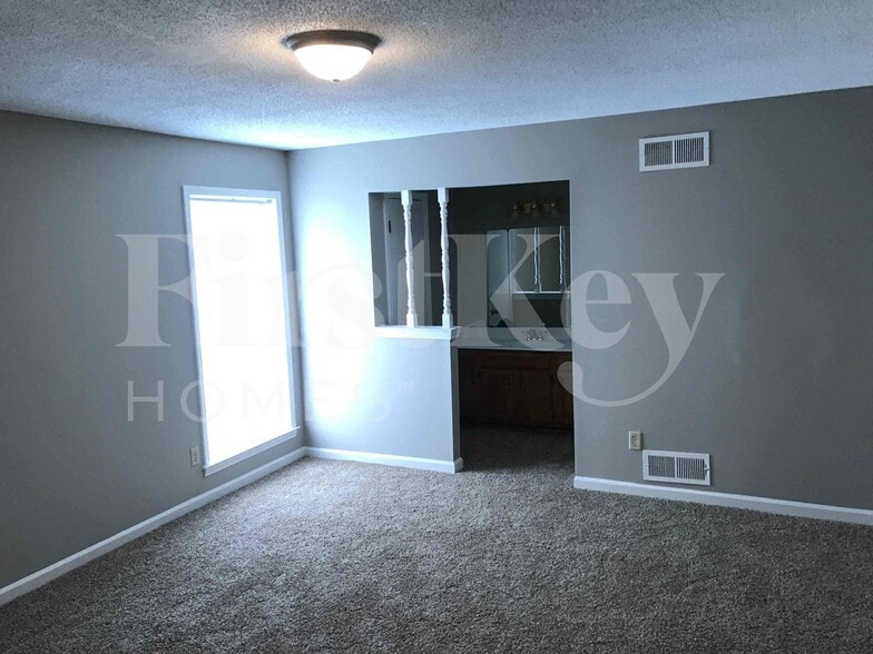 Building Photo - 5015 Hickory Bark Dr