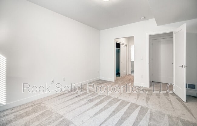 Building Photo - 3628 Red Feather Trl