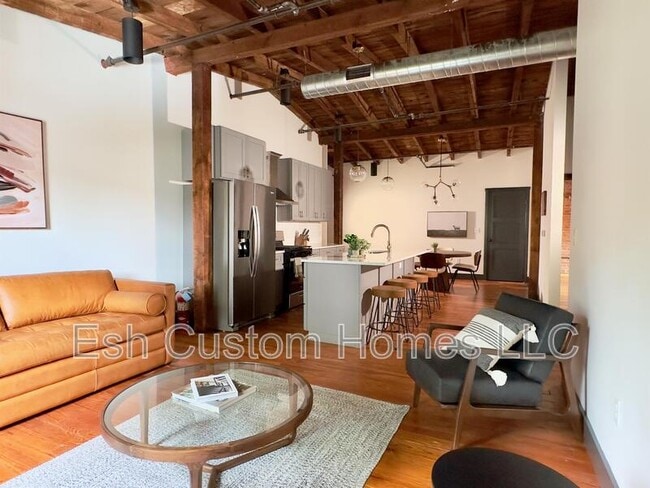 Building Photo - 437 W Grant St