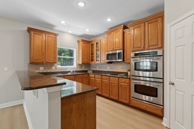 Building Photo - 85208 Sagaponack Dr