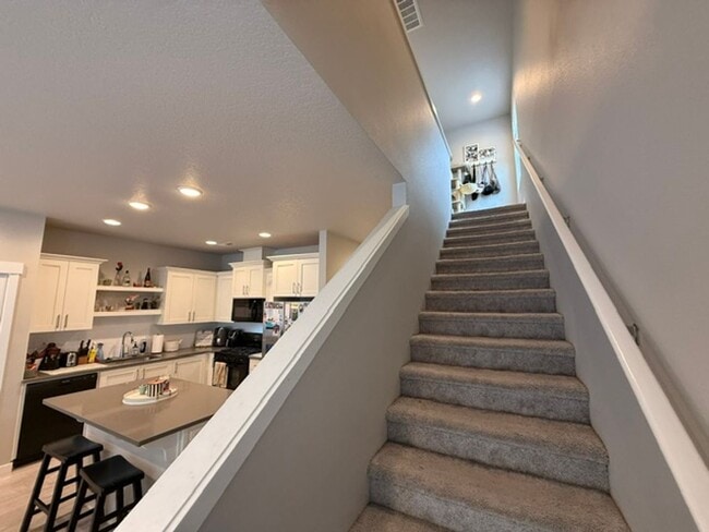 Building Photo - 5745 NW Torchcrest Pl