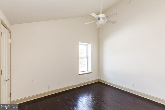 Building Photo - 1600 Frankford Ave